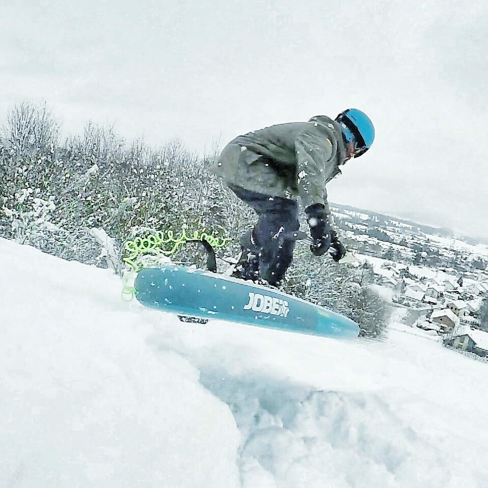 Abgehoben - aber geil: SUP-Snowboarding geht ab wie Schmidts Katze.